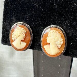 Vintage Giovanni Apa Sterling Silver Cameo Screw Back Clip on Earrings